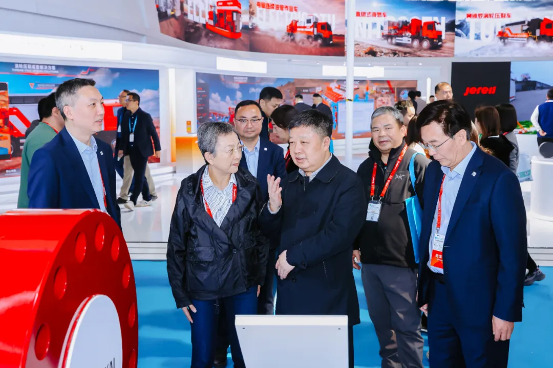 Расширение возможностей ИИ для зеленого будущего | Компания “Шенкай” продемонстрировала свои успехи на нефтяной выставке CIPPE в Пекине(图8)