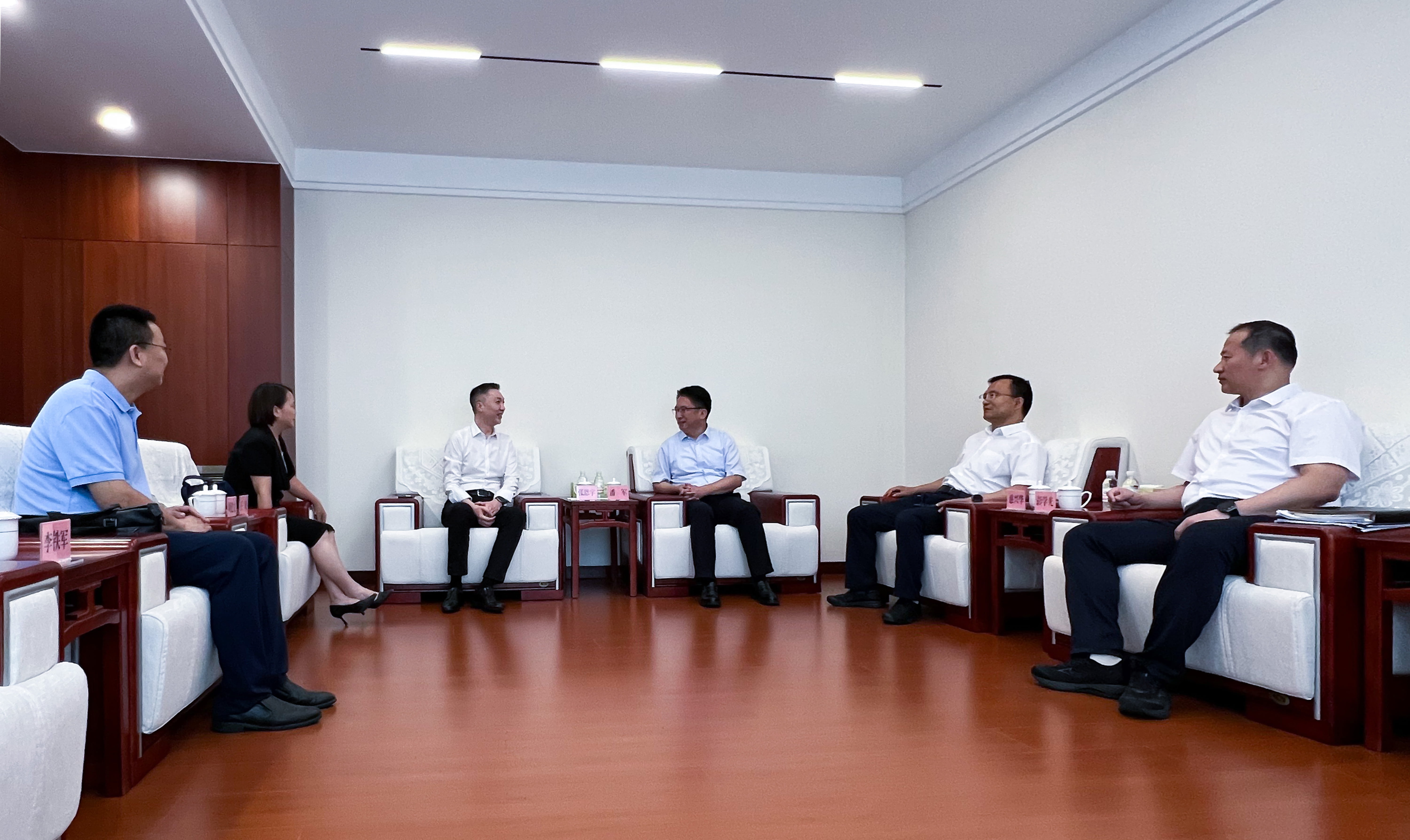 冰球突破mg股份总裁一行赴中石化经纬有限公司交流(图1)